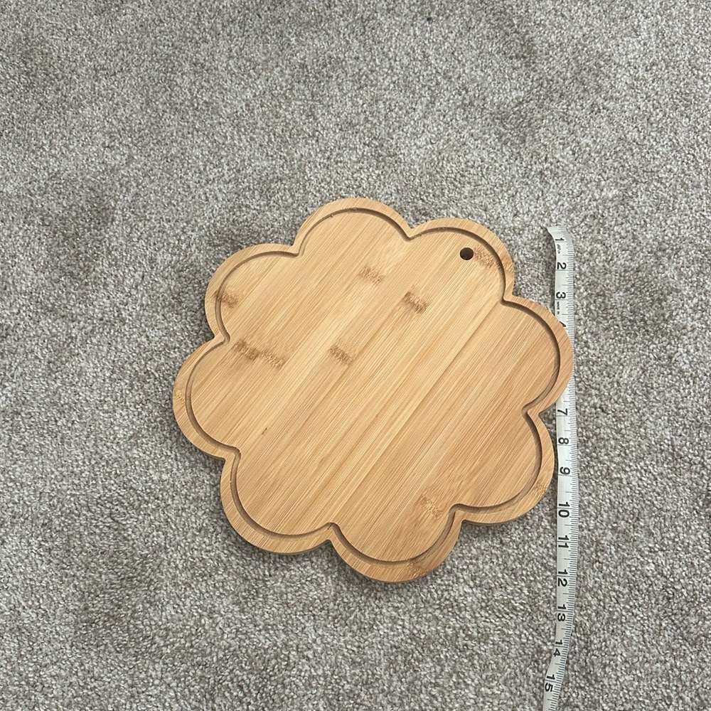 Scalloped wooden board